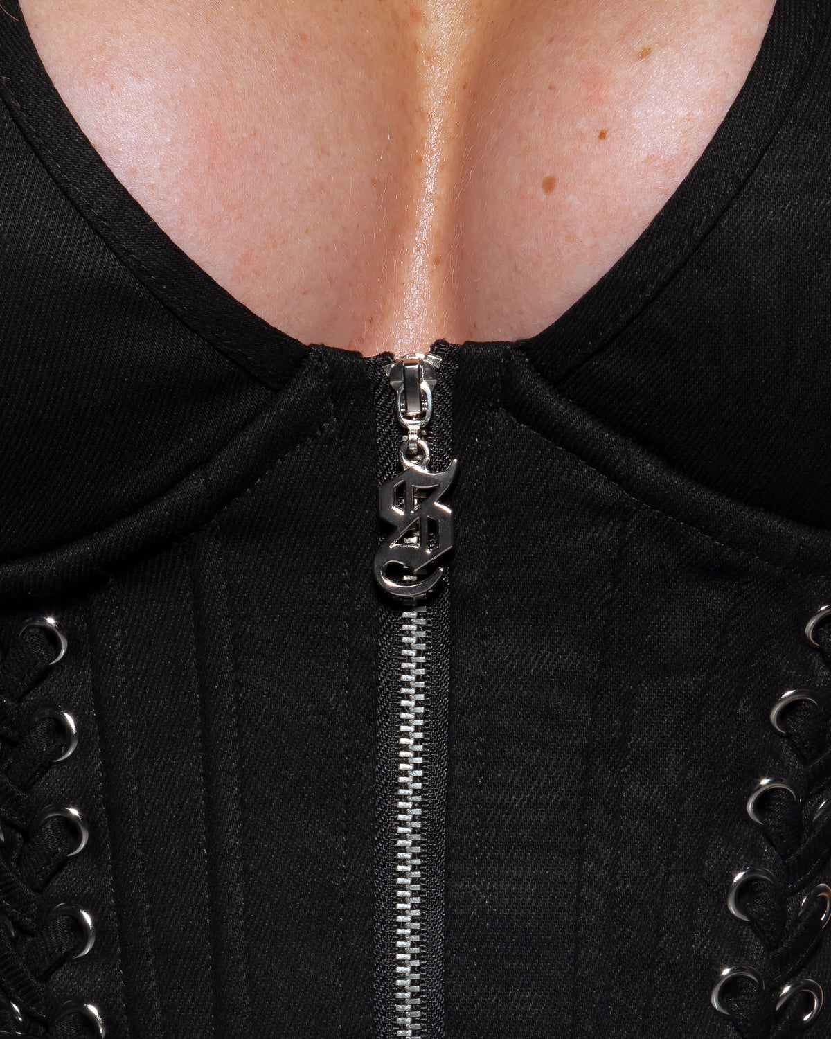 Dos du top corset noir Tana Pro Max The Lucky Sinner, fermeture zip